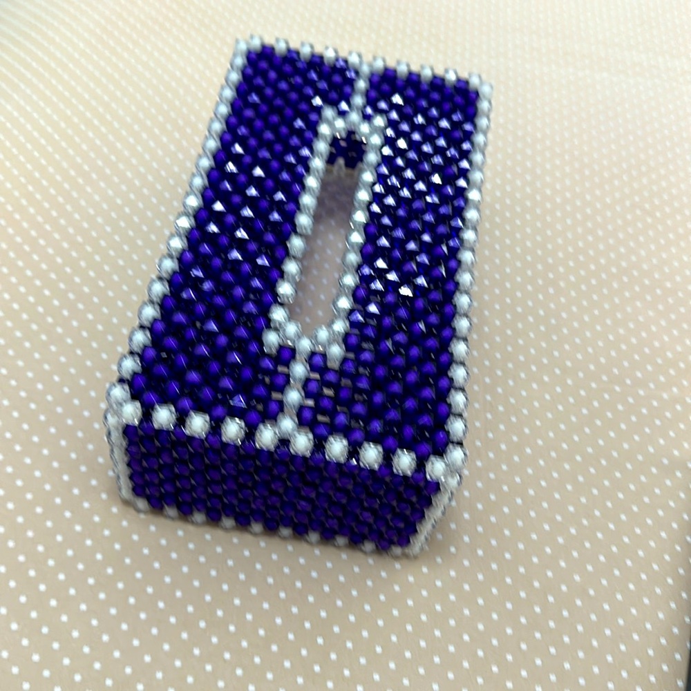 TISSUE OR WIPE CASE IN CRYSTAL BEADS